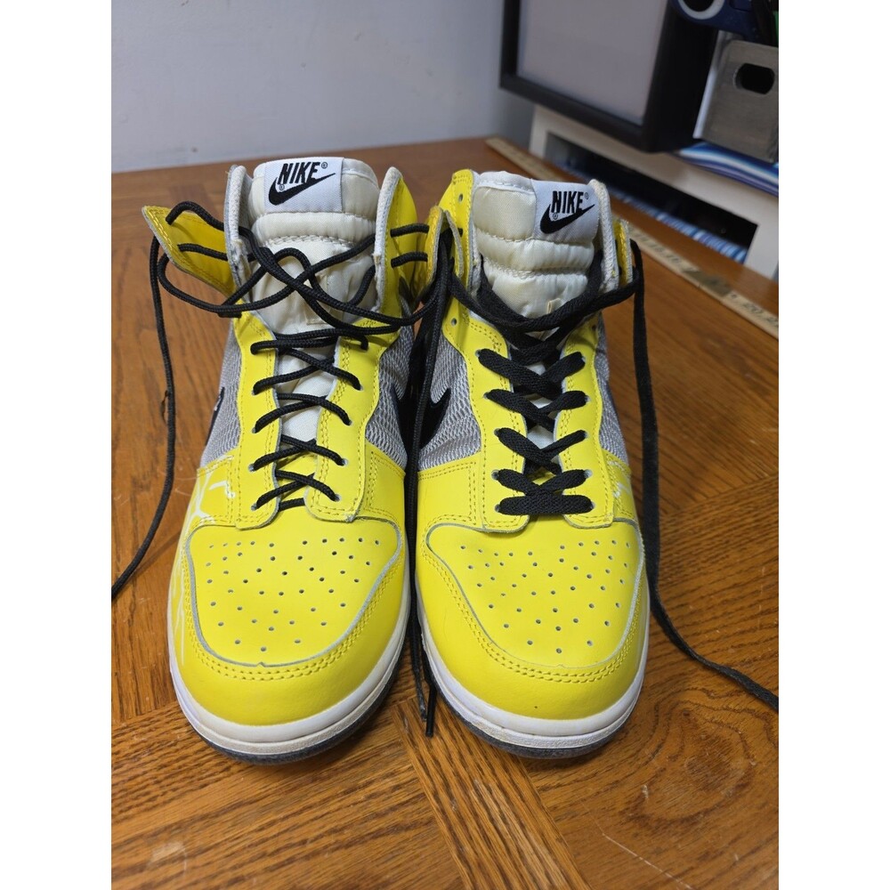 Nike Pokemon Pikachu Dunk Sneakers-Yellow Shoes Hi Top-Men's SZ 9.5 2007 Vintage